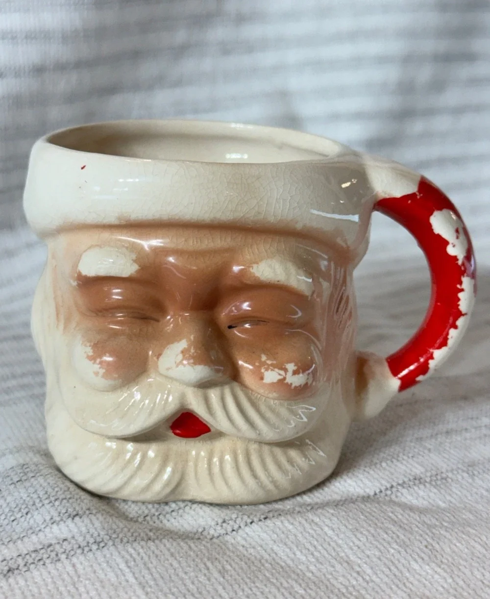 Vintage Santa Mug 1960-1970s, Crazed Finish and Chippy-Goodness Paint Christmas - Picture 1 of 8